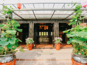 Hoi An Town Home Resort