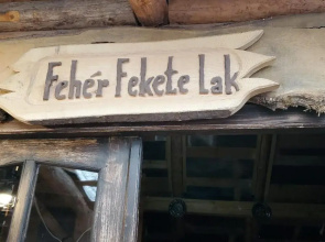 Casa Rustic Fehér & Fekete Vendégházak