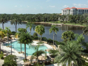 Yacht Harbor 470 4th floor 3 bedrooms condo by RedAwning