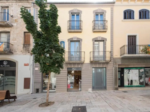 Lovely and bright apartment in the heart of Banyoles
