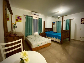 El Malecon B&B Hotel