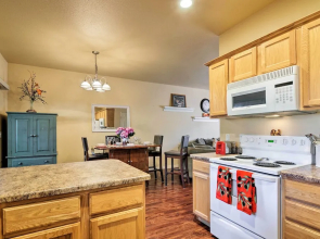 Kanab Condo w/ Pool & AC < 1 Mi to Attractions!