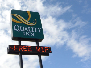 Quality Inn Plainview