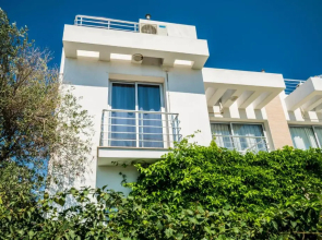 Luxury Two-Bedroom Apartment in amazing place Lukomorye E5
