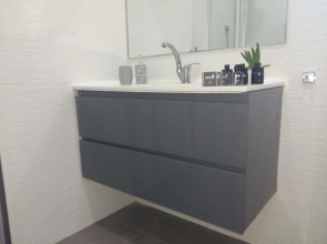 Holiday studio apartment near the Bahá ' í gardens