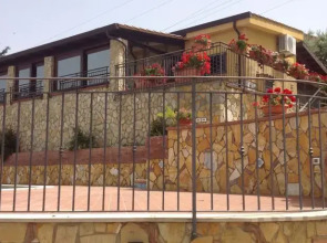 Villa Panoramica Con Piscina