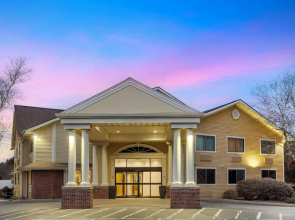 Holiday Inn Express Sharon