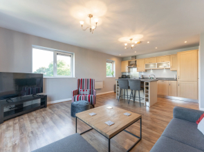 Luxury 2 Bed Apartment Parking by NEC Solihull
