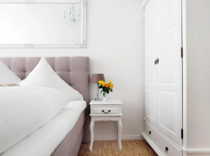 SC 2 Cozy Family & Business Flair welcomes you - Rockchair Apartments