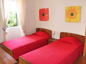 Cliff-top location, peaceful, breathtaking sea views | Stonecliff Cottage
