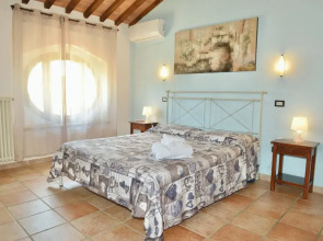 Resort with pool in Riparbella