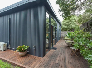 The Love Shack - romantic bungalow