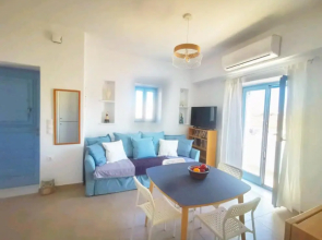 Aeriko Apartment in Paros