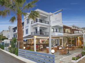 Maistrali Sea View Apartments