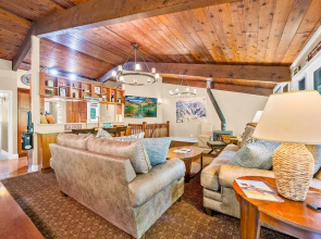 Alpine Court Chalet 4 Bedroom Home