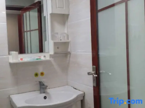 Yuxi March Tianlv Hotel