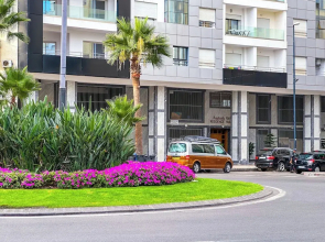 Luxoria home - 2 min to corniche