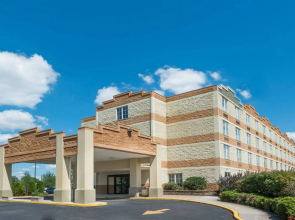 Comfort Inn & Suites Pottstown Eastern Gateway