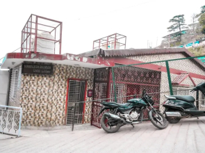 3 Bedroom Condo Mussoorie - TV/WIFI/Heater