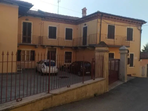 Langhe del Barolo- appartamenti sotto castello di Novello