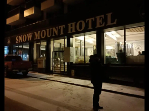 Snow Mount Hotel