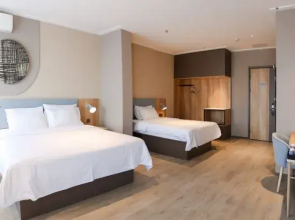 Homeinn Hotel (Yingkou Panpan Road Nanhu Park)