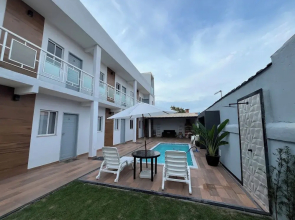 Aptos com Piscina e AC Brazilian Corner