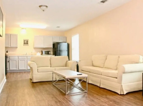 Lasalle 1a/2a · Enormous Gated Apartments Perfect for Groups!