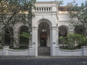 20 Middle Street