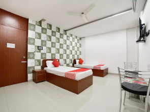 OYO 69621 Hotel Trisha