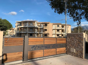 T2 neuf bord de plage - terrasse - CALVI