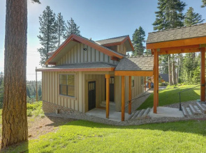 Lake Tahoe Views & Hot Tub: Stunning Luxury Home!