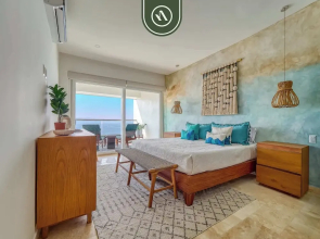 Luxury Oceanfront 3 BR Condo - Pools