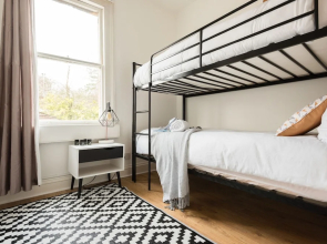 Wonderful Spacious 6 Bed Home in Heart of Bath