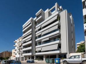 Comfy Apt terrace and parking 800m to old town and beach