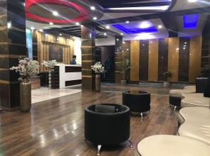 Hotel Minakshi International
