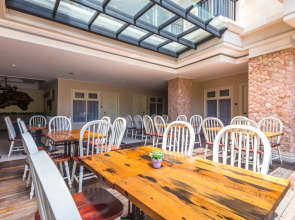 Alron Hotel Kuta Powered by Archipelago