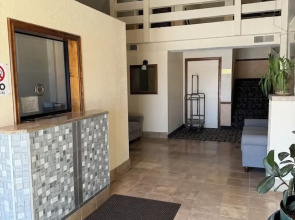 Peddlers Inn Motel
