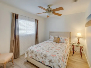 Cozy & Bright Naples Abode w/ Community Amenities!