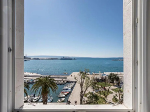 Seaview Luxury Retreat