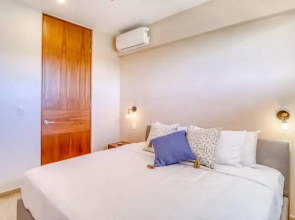 302 Amena Amazing 2 Bdr Penthouse w/ Private Pool and Gym