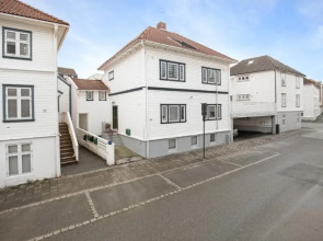 Central Studio Apartment