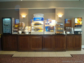 Holiday Inn Express & Suites Eagle Pass by IHG