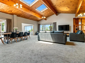 Country Retreat - Athenree Holiday Home