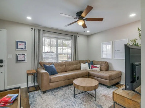 Condo w/ Pool: Walk to University of Mississippi!