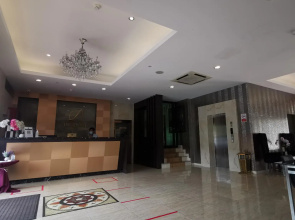 De Leon Hotel ll