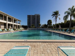 Anchorage Resort 3rd Floor Two Bedroom Condo with Beach Access 2 Condo