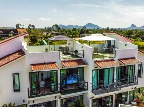 Sunrise Villa Resort