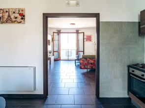 Welcomely - Senyera Apartment