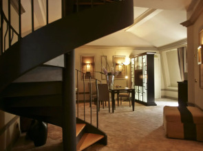 Grand Visconti Palace